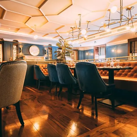 The Parkview Szálloda