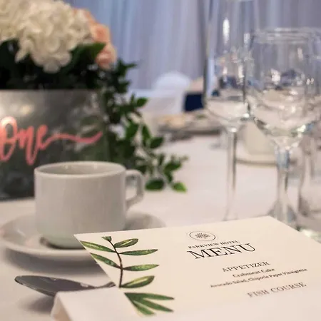 The Parkview Szálloda